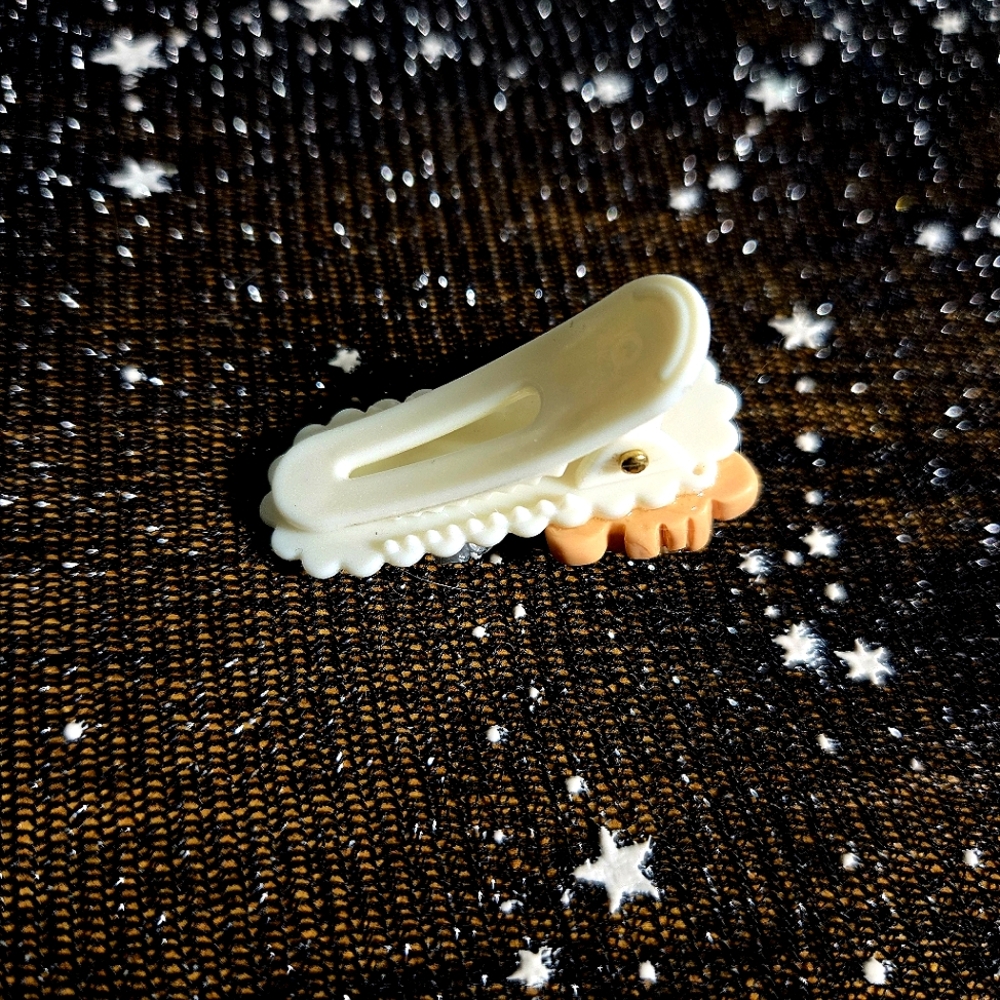 4 pc Custom Mikko Illustrations Hair Clip Set - Picture 4 of 4